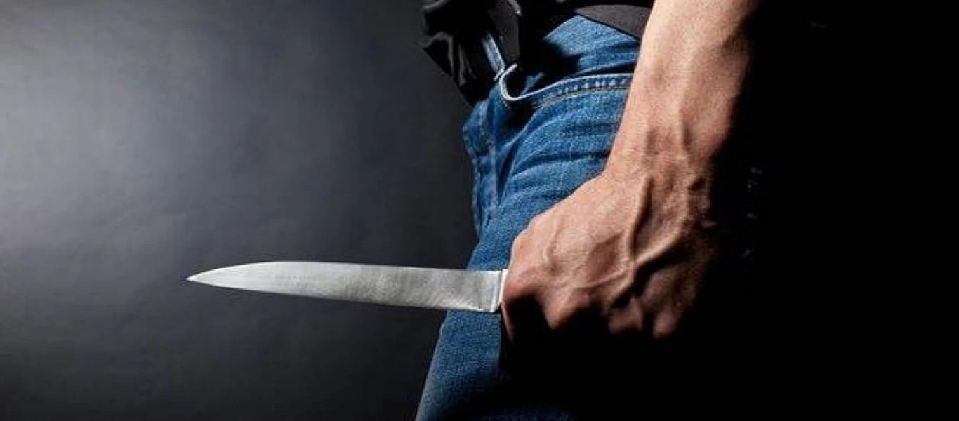 Τρόμος στο Μαρκόπουλο: Κουκουλοφόρος με μαχαίρι μπούκαρε σε σπίτι και επιτέθηκε σε γυναίκα